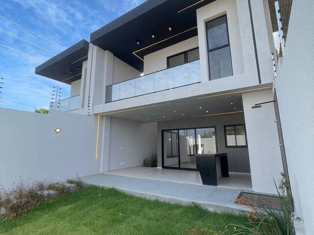 #1114 - Casa para Venda em Eusébio - CE - 1