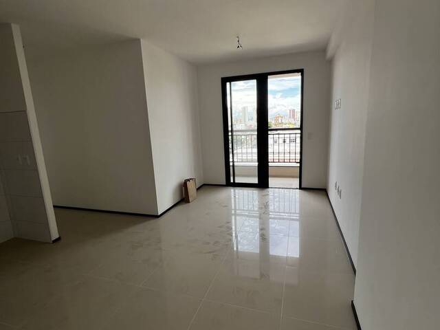 Apartamento para Locação em Fortaleza - 2