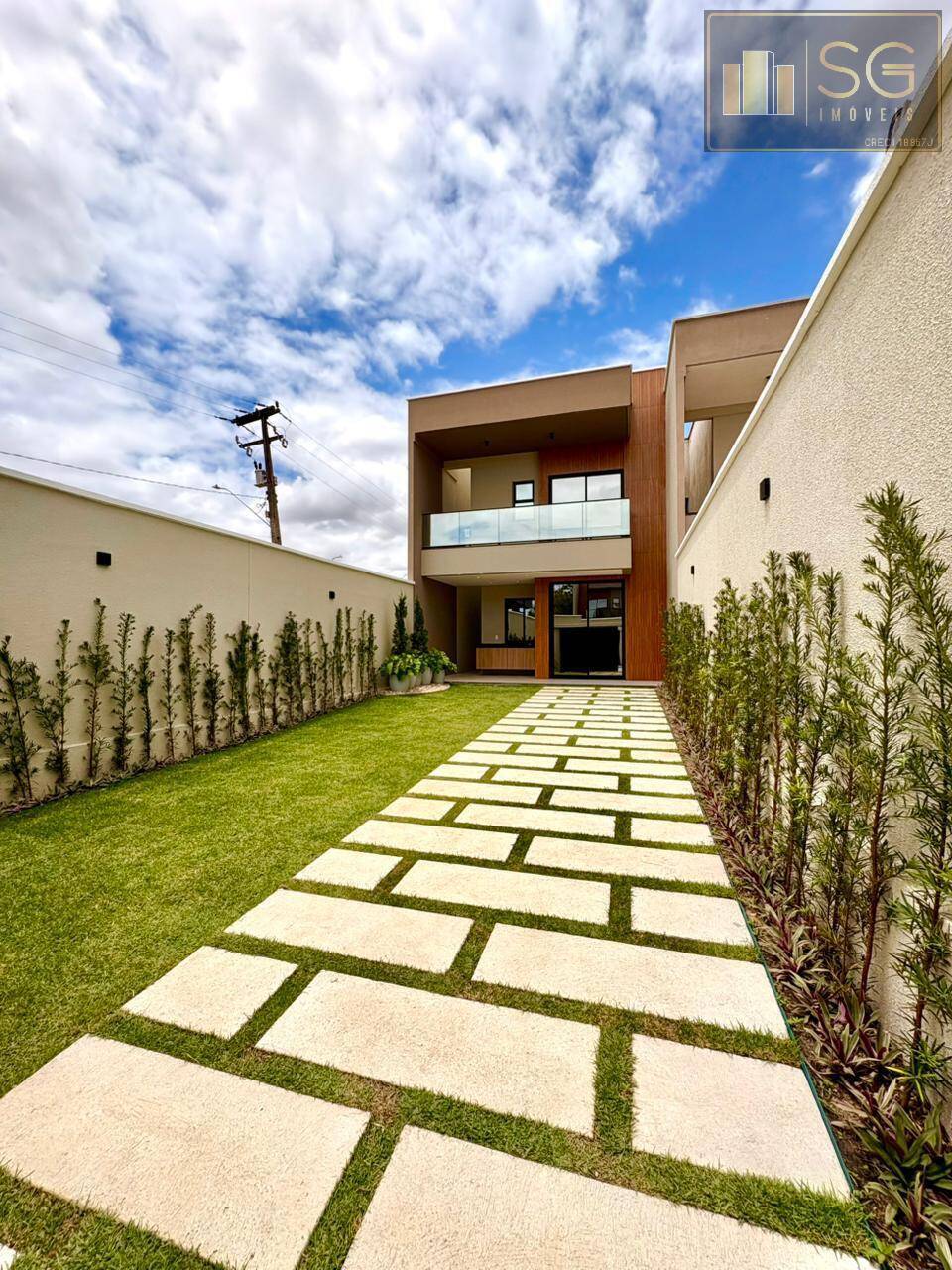 Casa, 4 quartos, 132 m² - Foto 1